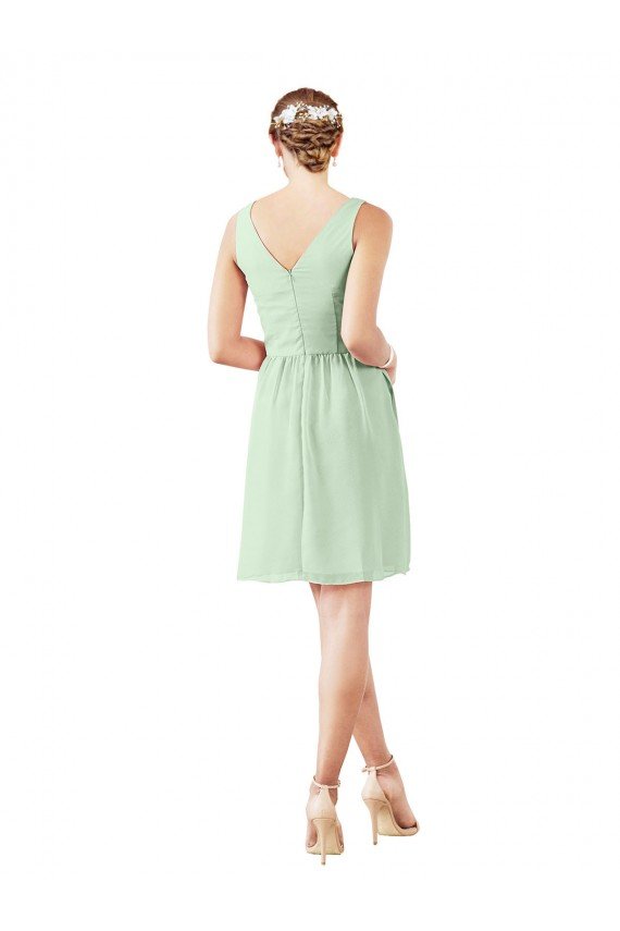 Affordable v-Neckline Short Knee Length Chiffon Cocktail Bridesmaid Dress