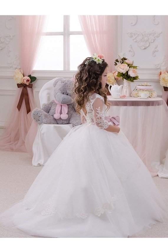 Affordable Ivory Ball Gown Bateau Neck Long Chapel Train Sleeveless Flower Girl Dress