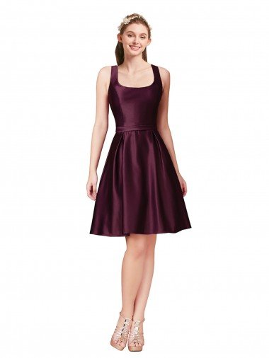 Affordable Classic Cocktail Knee Length Satin Bridesmaid Dress / Prom Dress with V Back and Bow Detail