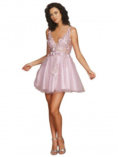 Affordable Sleeveless V-Neckline Short Cocktail Dress with Embellished Lace Appliques